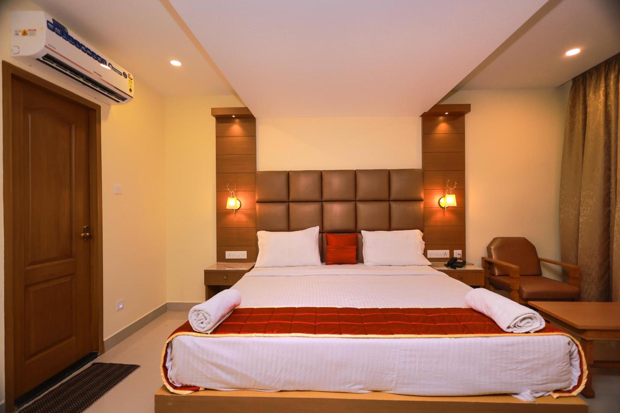 Hotel Sangam Komoryn Zewnętrze zdjęcie