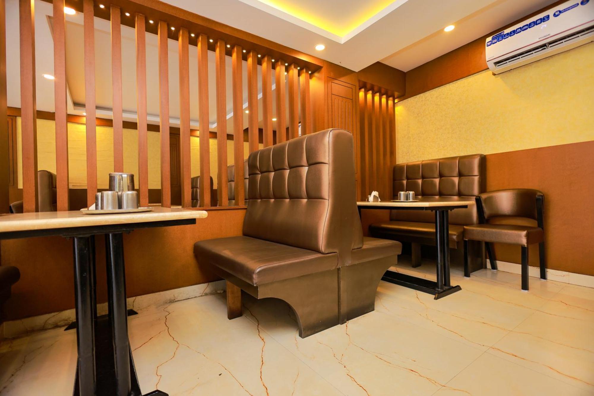Hotel Sangam Komoryn Zewnętrze zdjęcie
