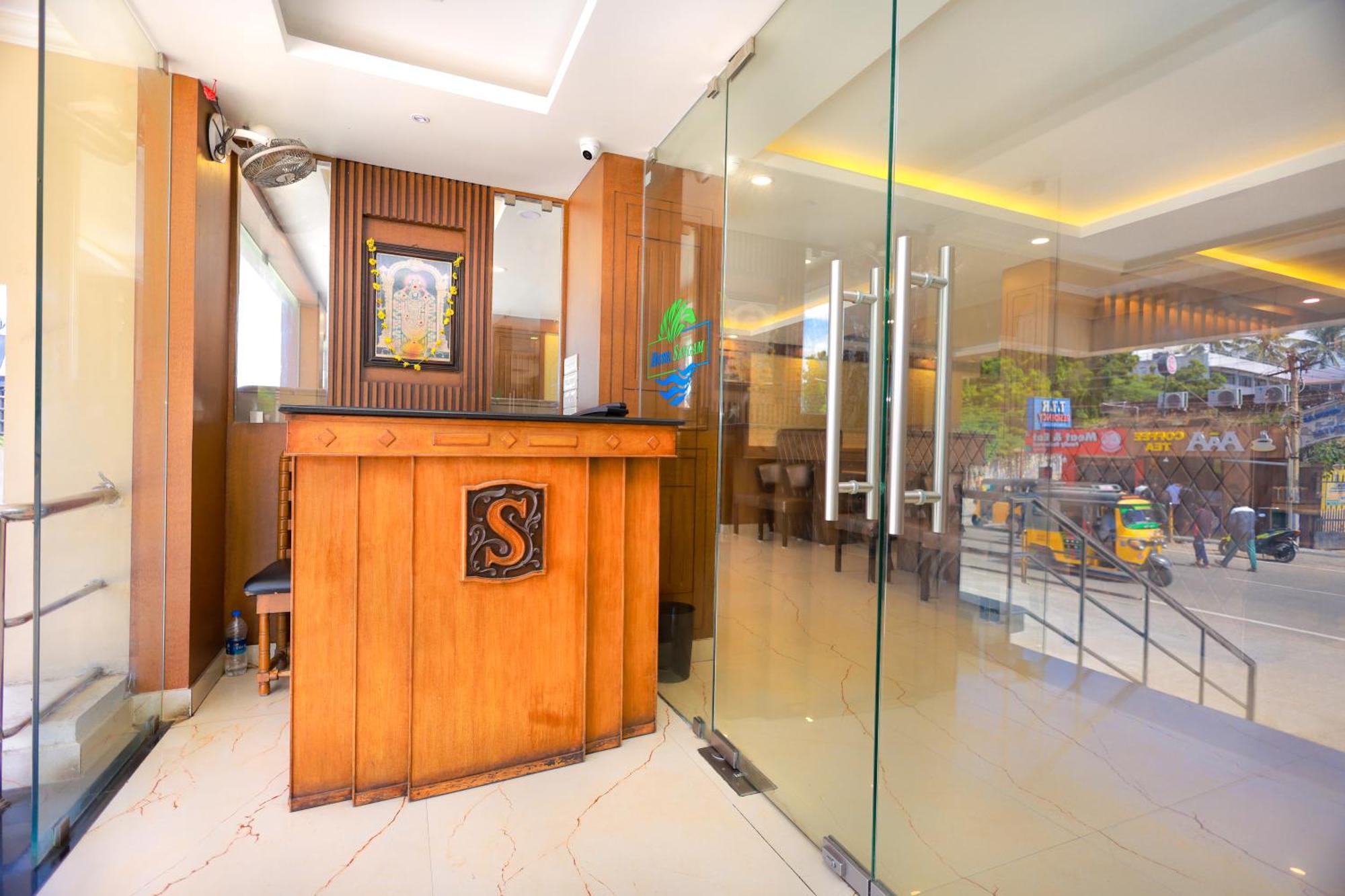 Hotel Sangam Komoryn Zewnętrze zdjęcie