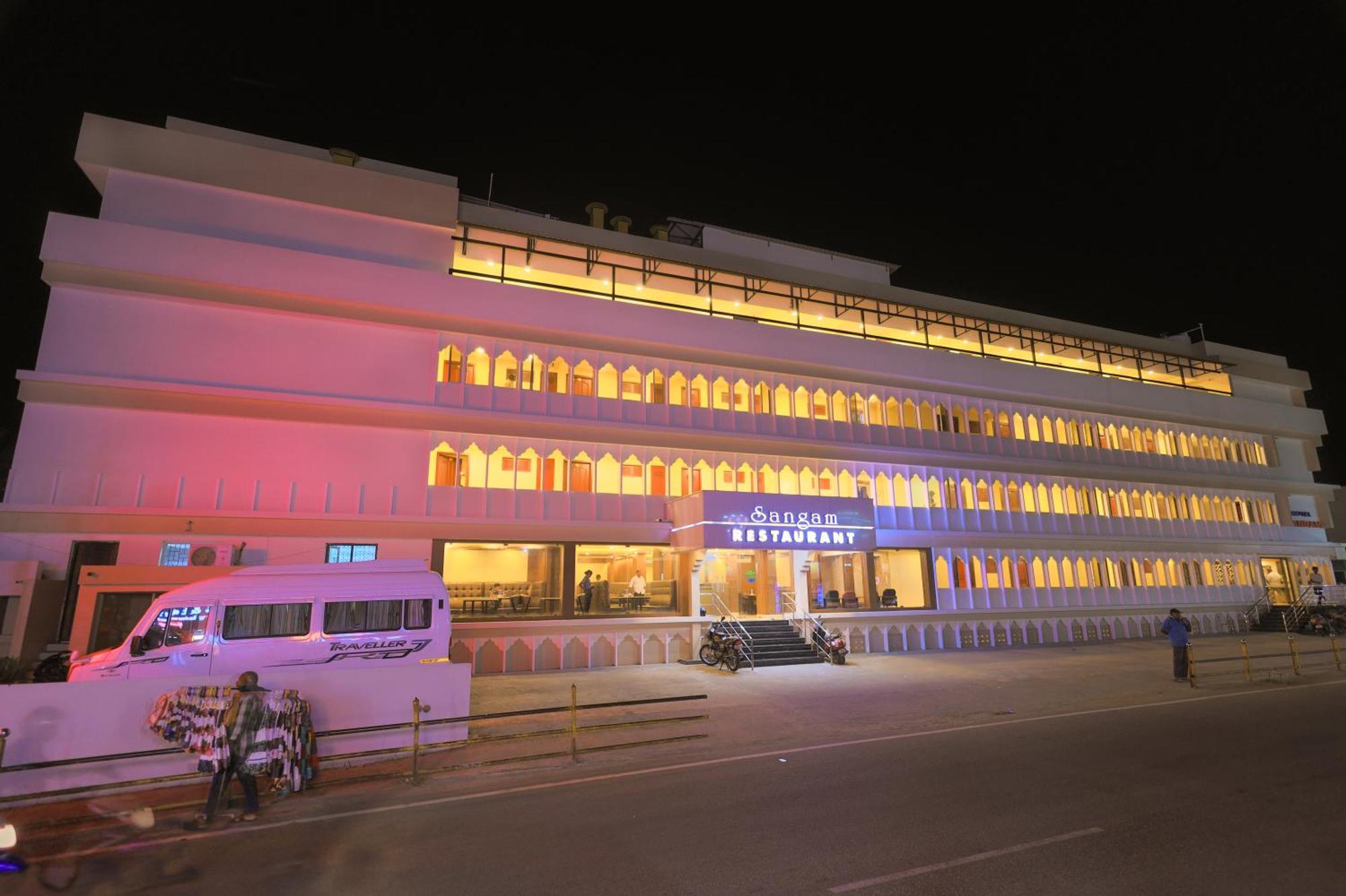Hotel Sangam Komoryn Zewnętrze zdjęcie